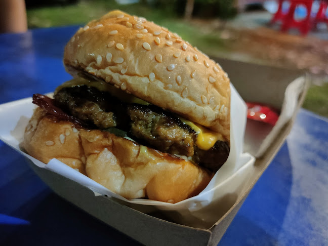 Mits Burger Melaka Baru - Batu Berendam