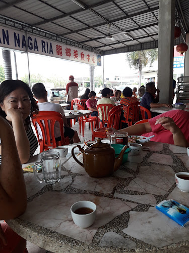 Opinii despre Kedai Makanan dan Minuman Nagaria în Chemor - Gastronomi dan perhotelan