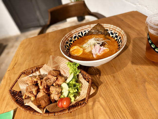 30, Jalan Ismail, Kampung Pegawai, 83000 Batu Pahat, Johor Darul Ta'zim