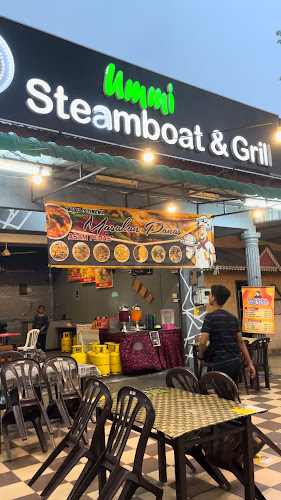 Ummi Steamboat & Grill
