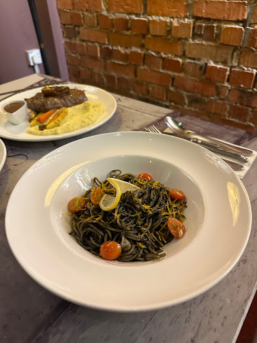 GRANDCHAMP's Cave & Shop Kota Kinabalu - Gastronomi dan perhotelan