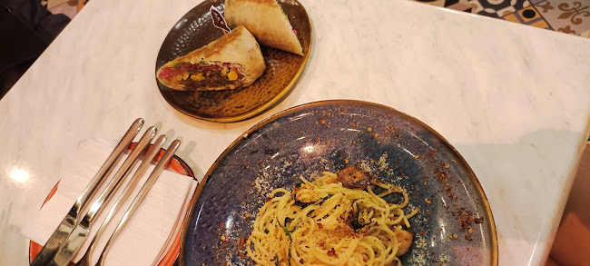 Mamasita Mexican Restaurant & Tapas Bar - Gastronomi dan perhotelan