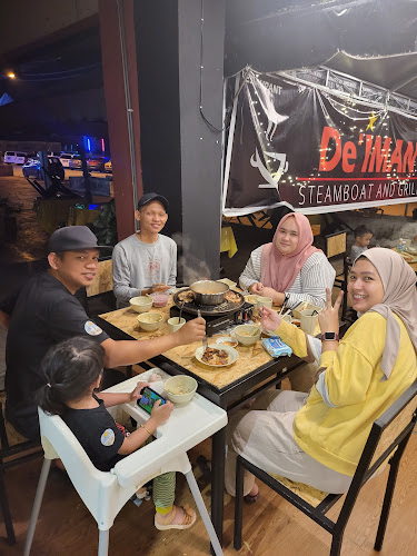 De'IMAN Steamboat & Grill Restaurant - Gastronomi dan perhotelan