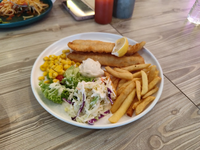 Opinii despre Sitiawan Strawberry Kafe în Seri Manjung - Gastronomi dan perhotelan