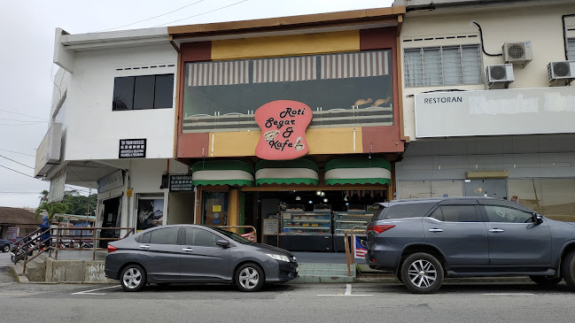 Roti Segar And Cafe