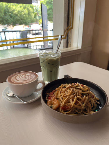 Encore Malaysia - Gastronomi dan perhotelan