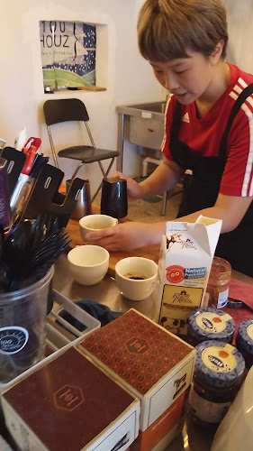 Comentarii opinii despre 100 houz coffee & breakfast