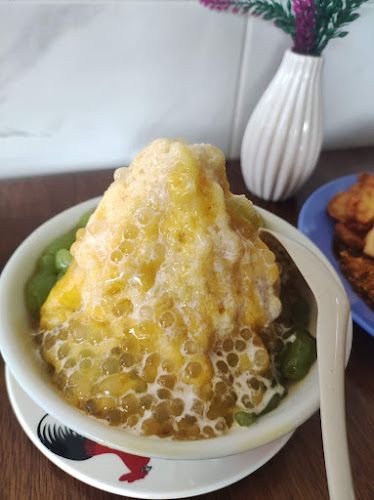 Mamamia Ice & Rojak - Gastronomi dan perhotelan