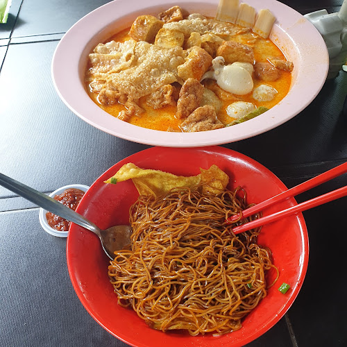 Comentarii opinii despre Foon Yew Laksa - San Lou