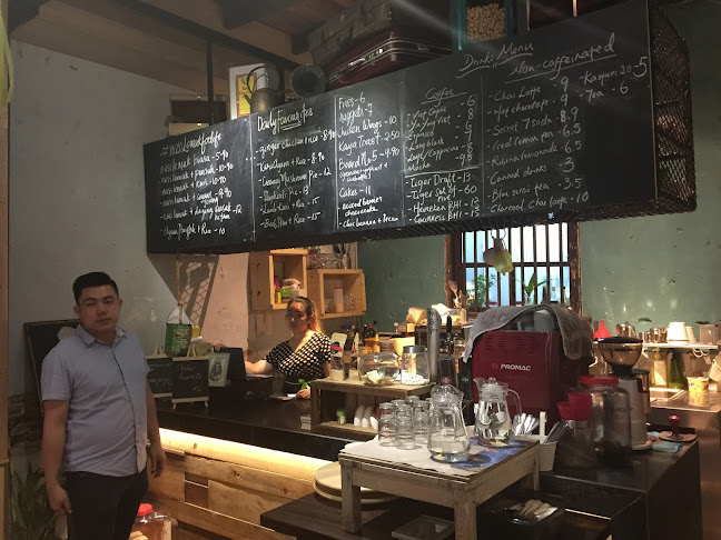 Opinii despre lima.tujoh Cafe & Guesthouse în Kuching - Gastronomi dan perhotelan