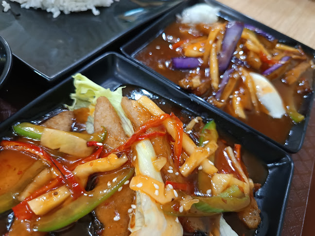 Comentarii opinii despre Happyland / SuYuan Xuan