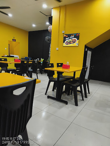 Restoran Azhar Station Ayam Goreng Kunyit (Putrajaya) - Putrajaya