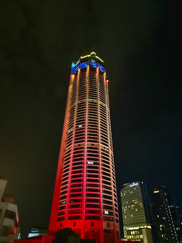 Fly Me To - Gastronomi dan perhotelan