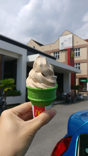 Opinii despre McDonald's Kampar DT în Kampar - Gastronomi dan perhotelan