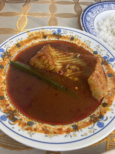 Haji Isenin Restoran Kari Kepala Ikan & Asam Pedas Semabok Melaka - Gastronomi dan perhotelan