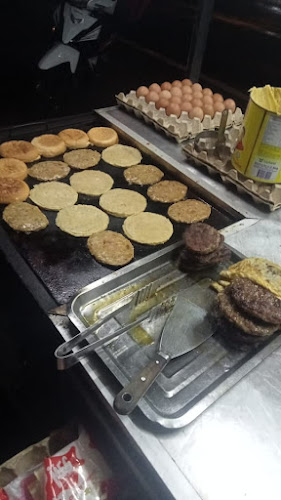 Opinii despre Burger Angah în Kota Bharu - Gastronomi dan perhotelan