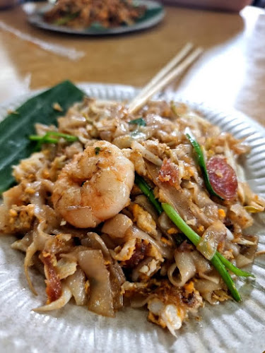 CHONG Charcoal Seafood Char Kuey Teow 炭烧海鲜炒粿条 - George Town
