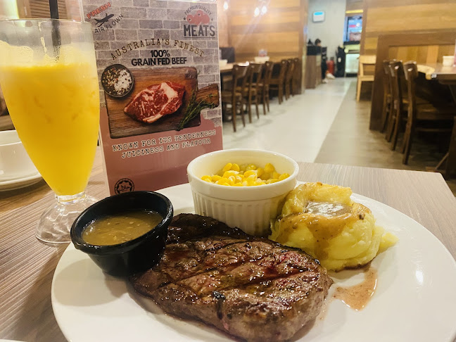 Astons Specialities @ Bukit Indah - Gastronomi dan perhotelan