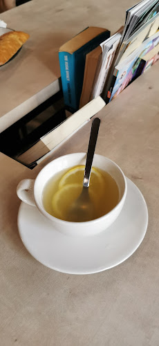 Comentarii opinii despre De Cafe & Rest House