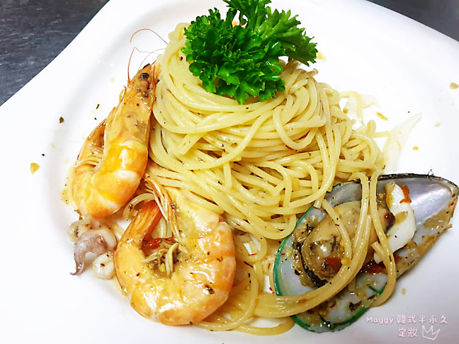 Toscani's Wine & Dine Cafe