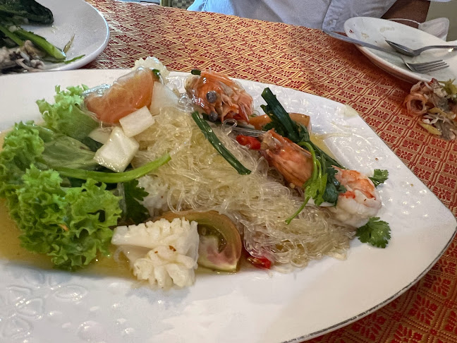 Chatri Signature Authentic Thai Cuisine - Gelang Patah