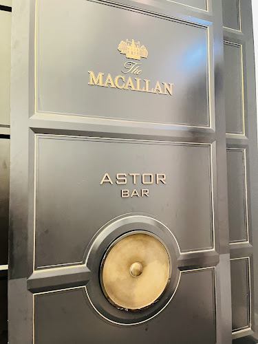 Comentarii opinii despre Astor Bar