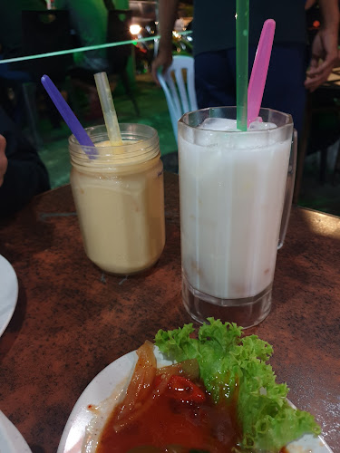 DHIA TOMYAM SEAFOOD - Gastronomi dan perhotelan