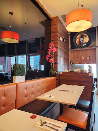 Flying Elephant Restobar - Gastronomi dan perhotelan