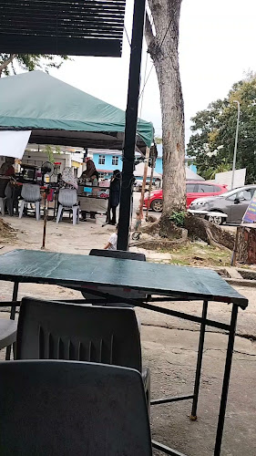 Opinii despre Azmiah Warung Simpang 3 în Perai - Gastronomi dan perhotelan