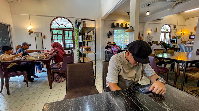 72, Jalan Panglima 1, Bukit Serindit, 75400 Melaka