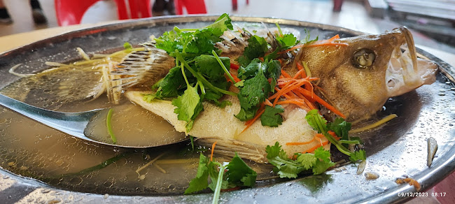 Alor Akar Seafood Restaurant