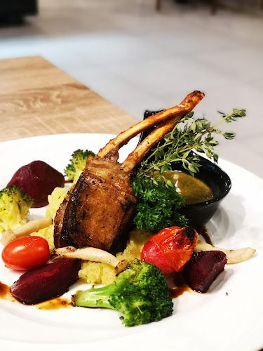 Branta&Geese Restaurant - Gastronomi dan perhotelan