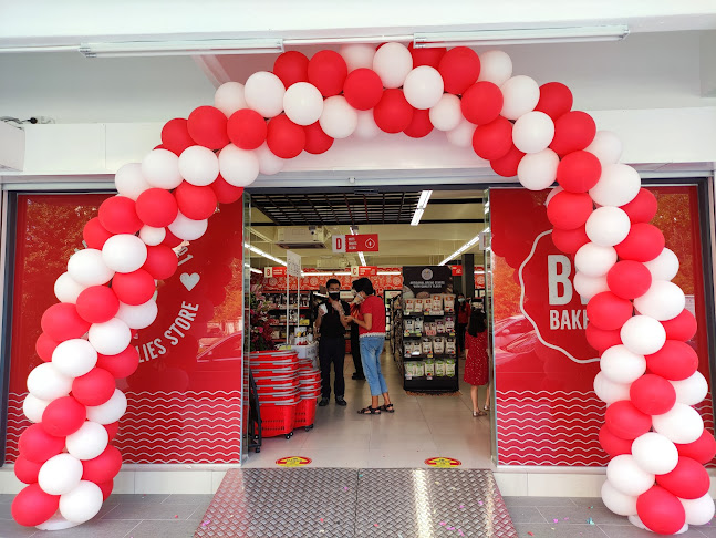 Bake With Yen Superstore @TTDI - Gastronomi dan perhotelan