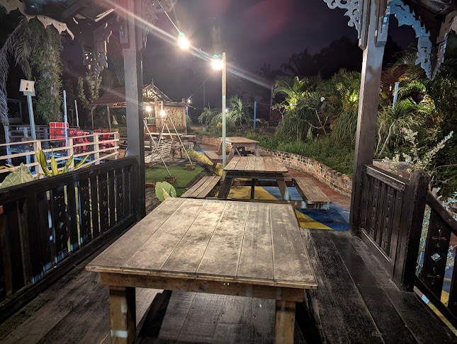 D'Kolam Cafe Halida - Gastronomi dan perhotelan