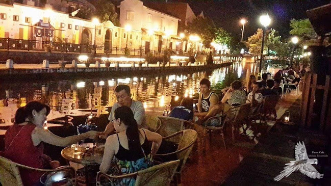 90 Riverside Cafe - Melaka