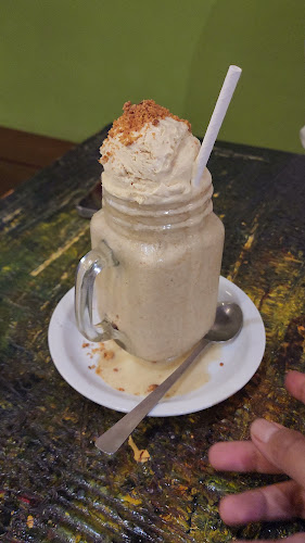 Opinii despre Indah Cafe. Event Space Rental. Trips. Cooking Class (Halal) în Kuching - Gastronomi dan perhotelan