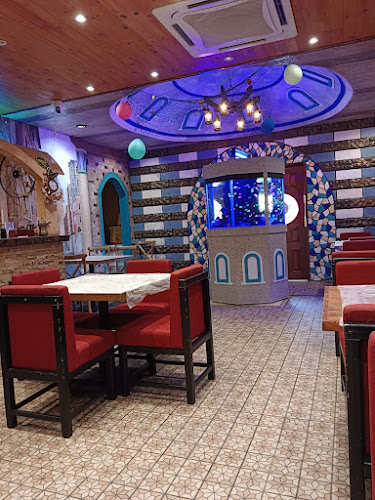 La Familia Restaurant - Gastronomi dan perhotelan