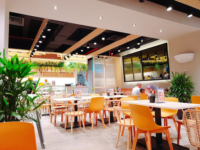 Ahh-Yum (Plaza Shah Alam) - Gastronomi dan perhotelan