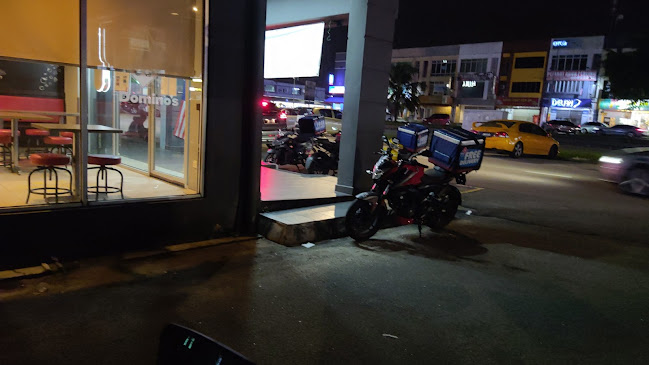 Domino's Pizza - Gastronomi dan perhotelan