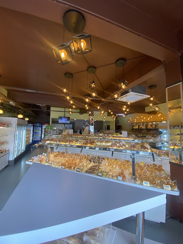 Sunlight Cafe And Cake House - Gastronomi dan perhotelan