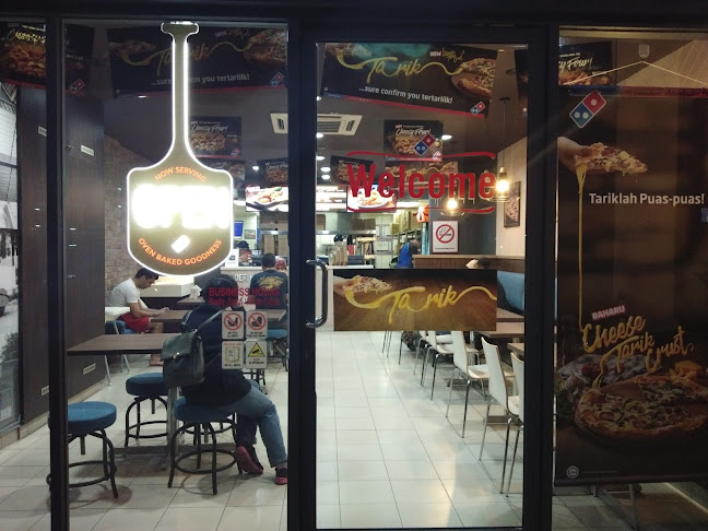 Domino's Bandar Seri Permaisuri - Gastronomi dan perhotelan