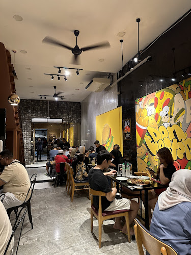 Don Western & Grill Cafe - Gastronomi dan perhotelan