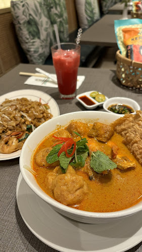 Madam Kwan's • 1 Utama Shopping Centre