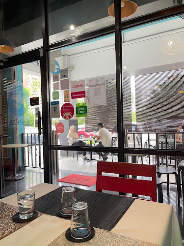 Rasa Wau - Gastronomi dan perhotelan