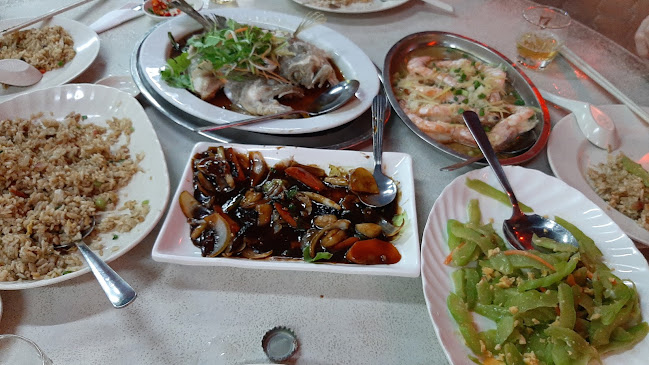 Uncle Ng Restaurant 皇廷囍宴海鲜酒家