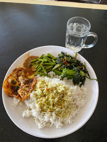 Opinii despre Captain's Cafe în Kuantan - Gastronomi dan perhotelan