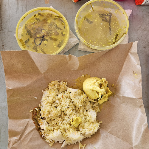 Raja Salai Kampung Sungai Kandis - Gastronomi dan perhotelan