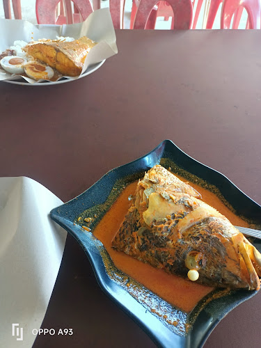 Gerai Mama Pantai Remis, Perak - Gastronomi dan perhotelan