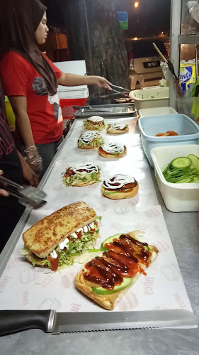 Opinii despre Burger Angah în Kota Bharu - Gastronomi dan perhotelan