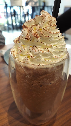 Mocha Cafe - Gastronomi dan perhotelan